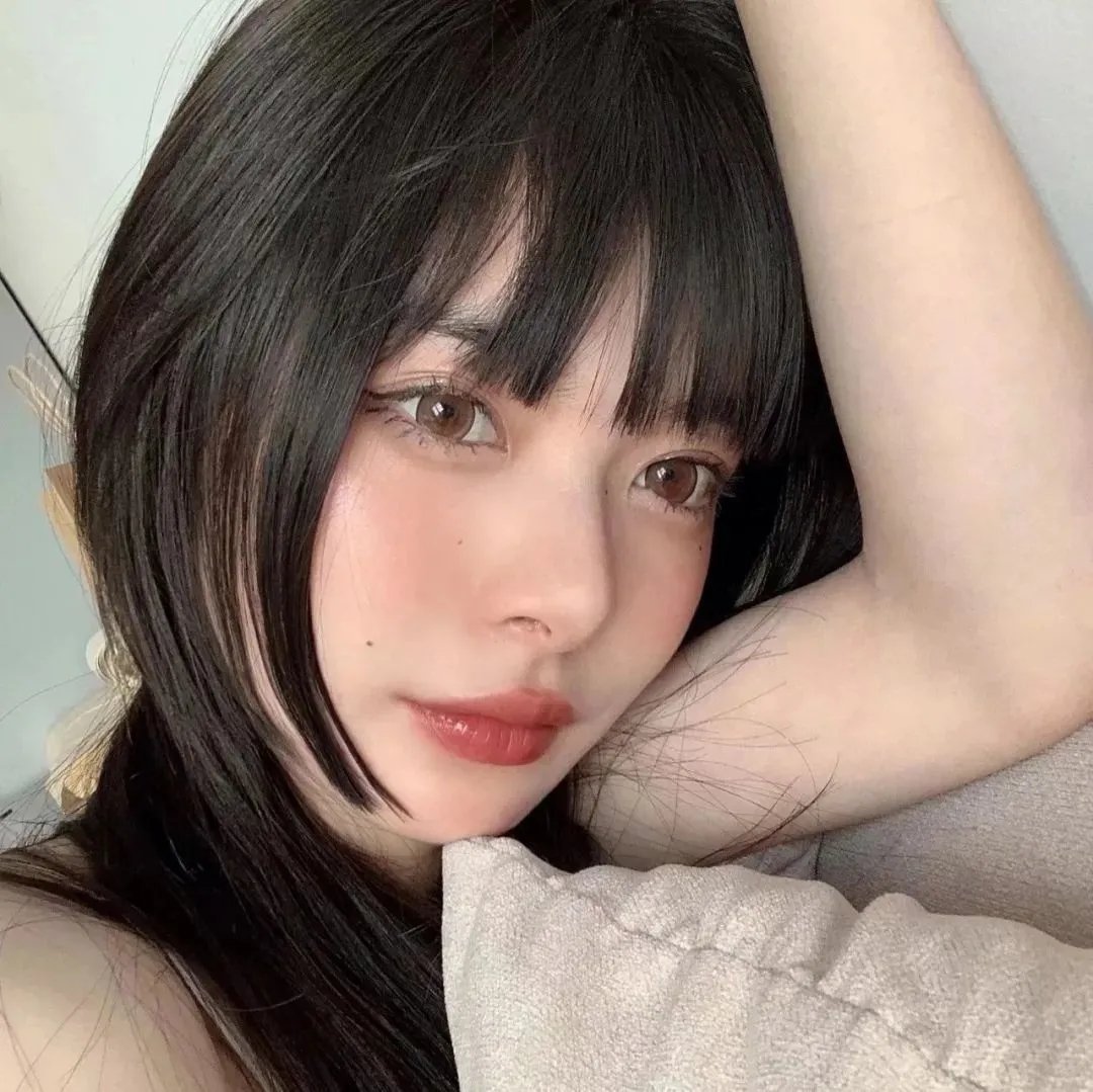 忧郁小女孩